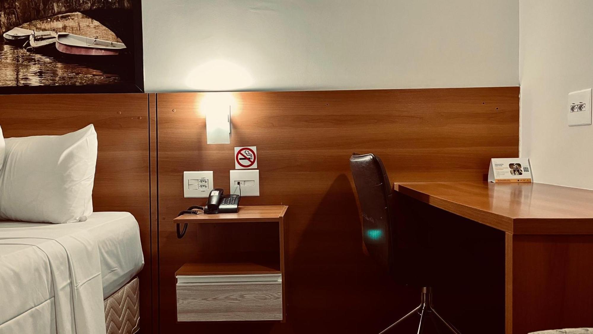 Hotel Amsterdam Монтис-Кларус Экстерьер фото