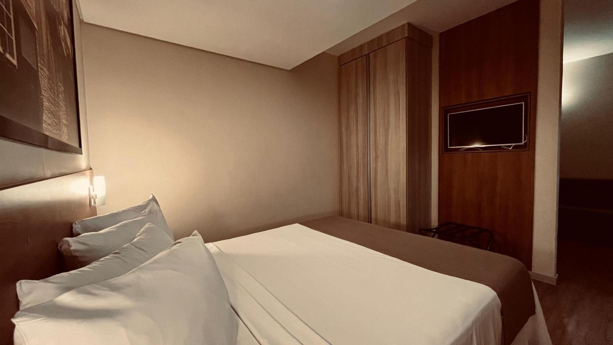 Hotel Amsterdam Монтис-Кларус Экстерьер фото